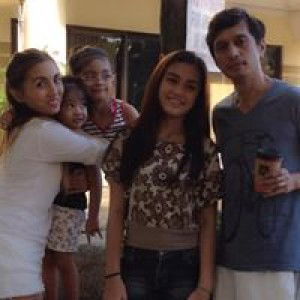 Chrishella Reyes profile icon