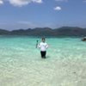 NIda Chani profile icon