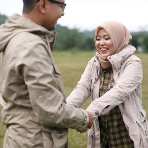 Tya Yulistiani profile icon