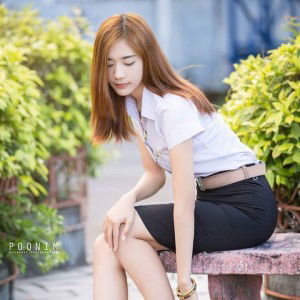 Poonim Napassawan profile icon