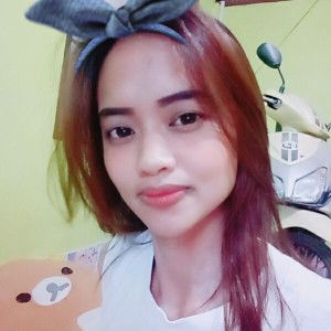 Chompunuch Sripanomwan profile icon