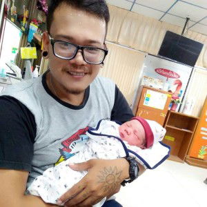 ปี้' แว่นนนนน profile icon