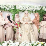 esti rahmawati profile icon