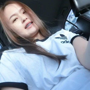 Praew Mongklonsra profile icon