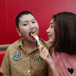 Katai Roongchut profile icon