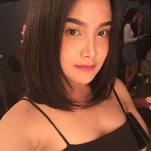 Praew Supamat profile icon