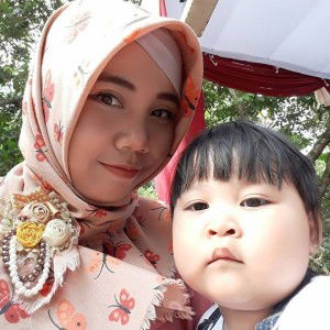 Imron Azzahra Wulandari profile icon