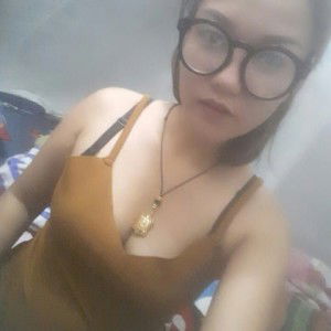 June June Thongsuk profile icon