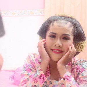 Dinna Tri Maharani profile icon