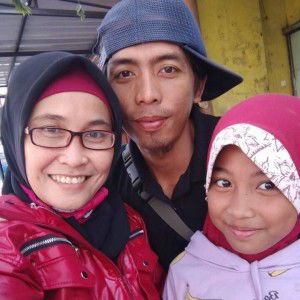 YUNIATI AZIZAH profile icon