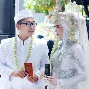 Lela Nur Laelasari profile icon