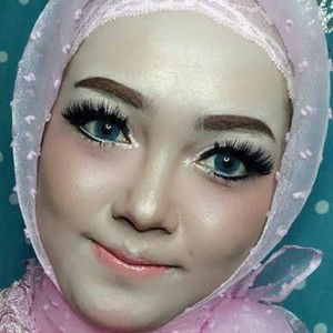 Esty Wiono profile icon