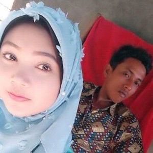 Desy Rohma profile icon