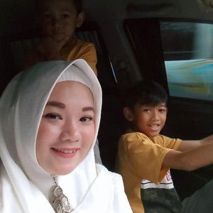 Ratna Octaviani profile icon