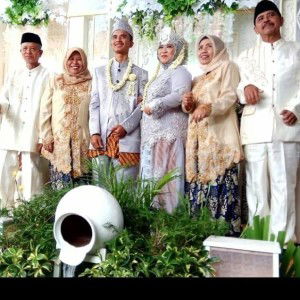 Nia Juniawati profile icon