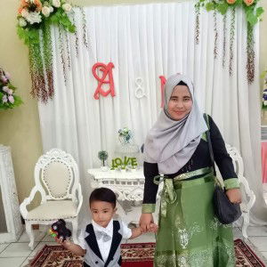 Dhesy Lestari Cyrus profile icon