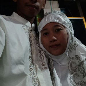 Indah Linda profile icon