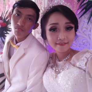 Intan Permata Sari profile icon