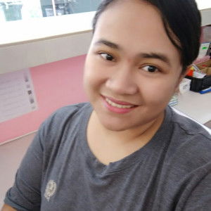 Gloria Maxmillan profile icon