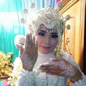 Seni Restiani profile icon