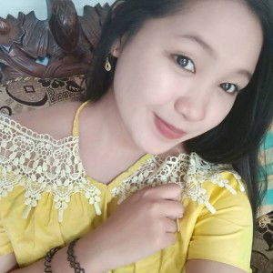 Alina putri profile icon