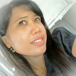 Dhesy Julita profile icon