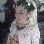 Ayu Warnaningrum profile icon