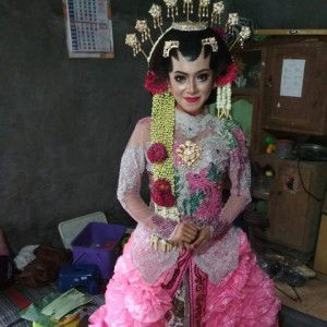 Ratnaa Putrii profile icon