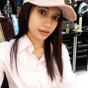 Nur Haizah Angkr profile icon