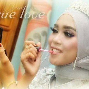 Twin Destiana Sari profile icon