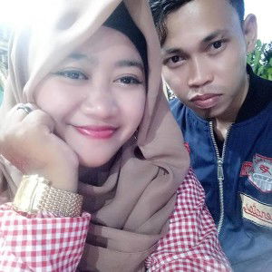 Esti Bochi profile icon