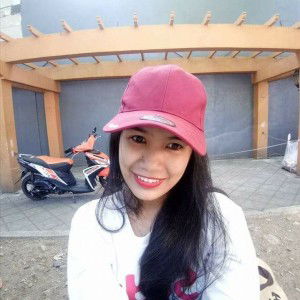 Dhalyn Recosana Larion profile icon