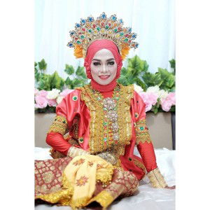 Agustina Sari profile icon