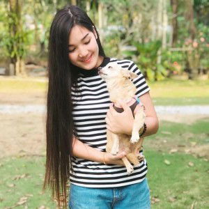 Teeranuch Ingchompoo profile icon