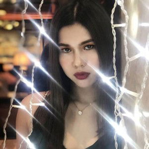 Ly Arnaiz profile icon