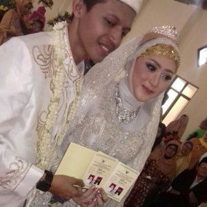 Ade Yunita Lovita profile icon