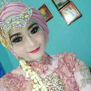 Nesha Nur Rochmah profile icon