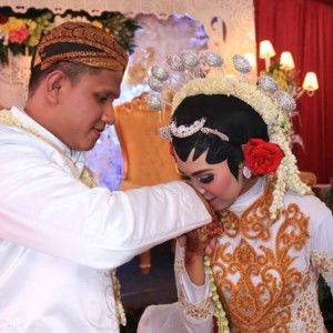 Dessy Alfionita profile icon