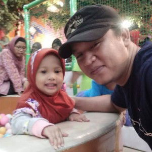 Tika Avril Mamahnya Alesha profile icon