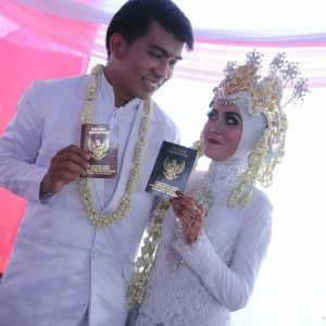 Dwi Ratna Sari profile icon