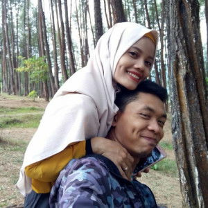 Adhita Qiu Qiu profile icon