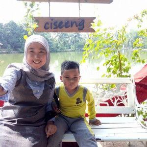 Indriyani profile icon