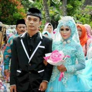 Intan Permatasari profile icon