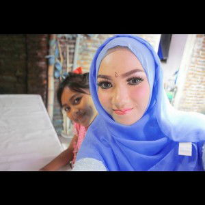 Pratiwi profile icon