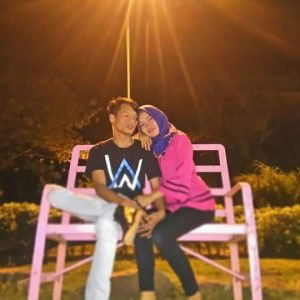 Yenni Suhita profile icon