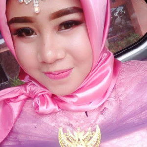 Iin Simbogolo profile icon