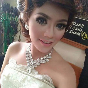 Devi Ristina profile icon