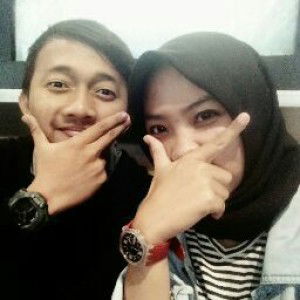 Riri Febriyanti profile icon