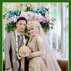 Tia Fitriani profile icon