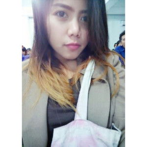 Ria Susanti profile icon